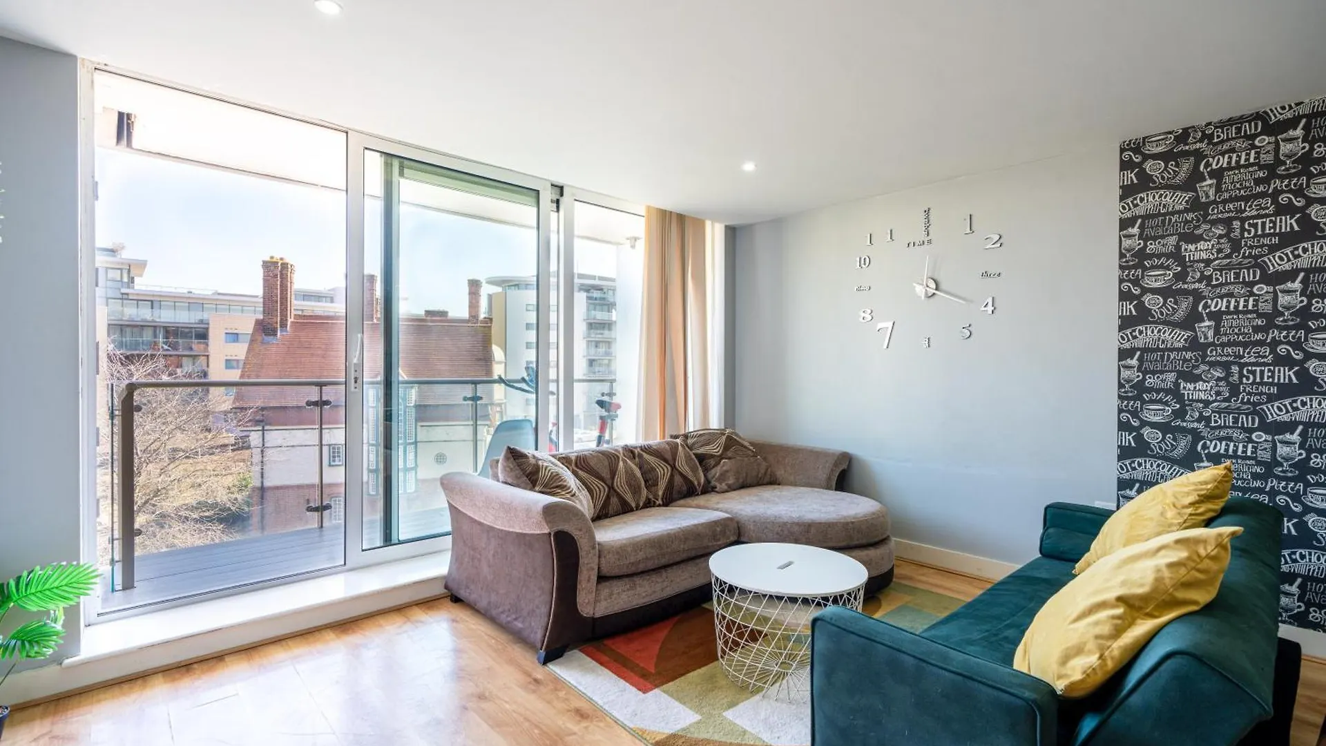Chic Lakeside Apartment W Free Parking Near Excel Londres Reino Unido